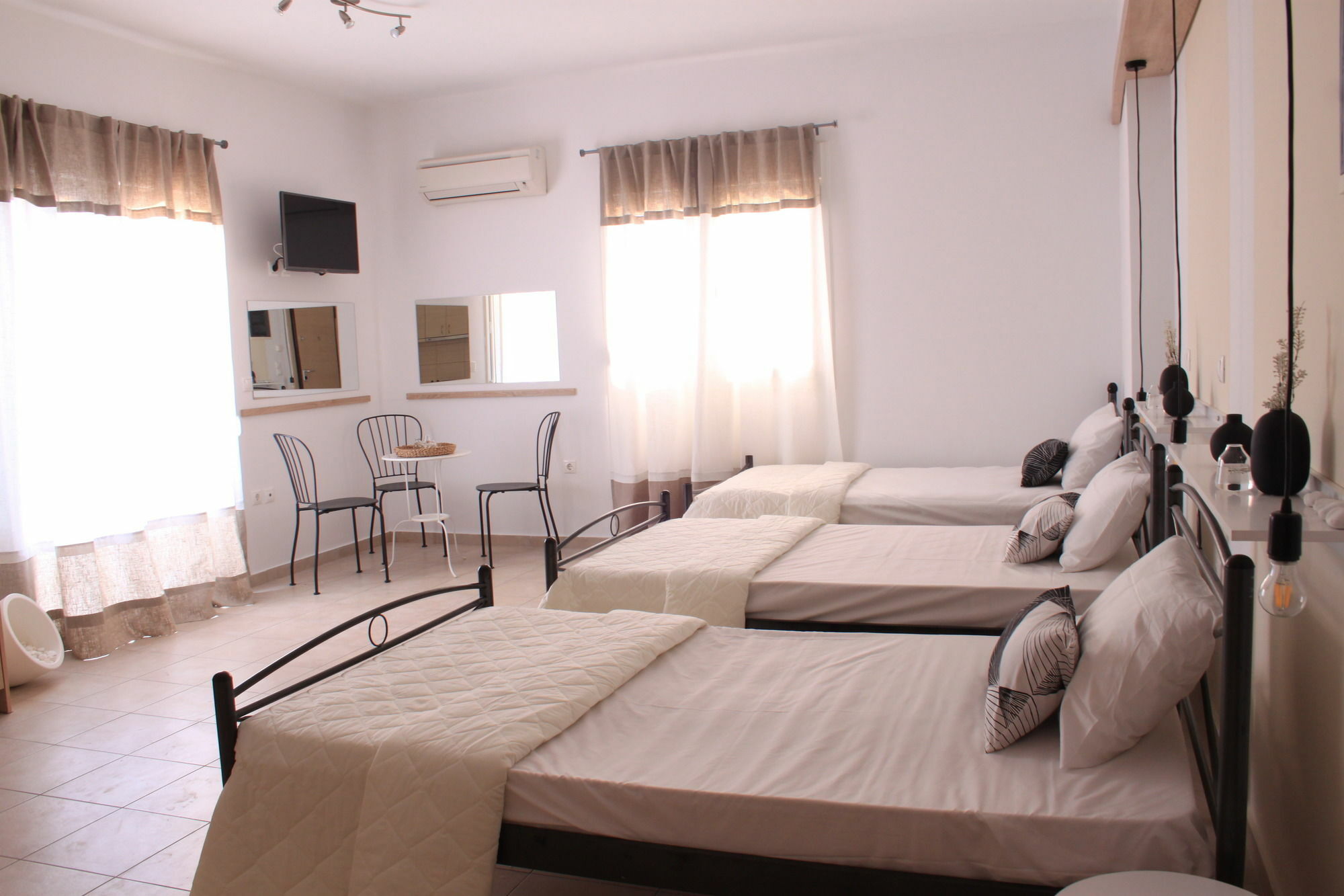 Krinis Apartments Rhodes City Exteriör bild